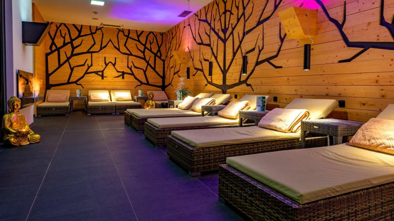 Hotel Aquacity Mountain View Poprad Eksteriør bilde
